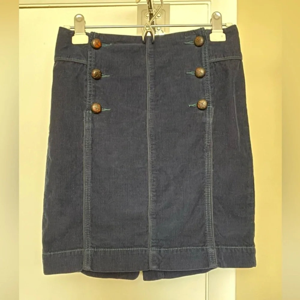 Vintage Free People Navy Corduroy Pencil Skirt with Wooden Buttons Size 2 - Picture 7 of 7